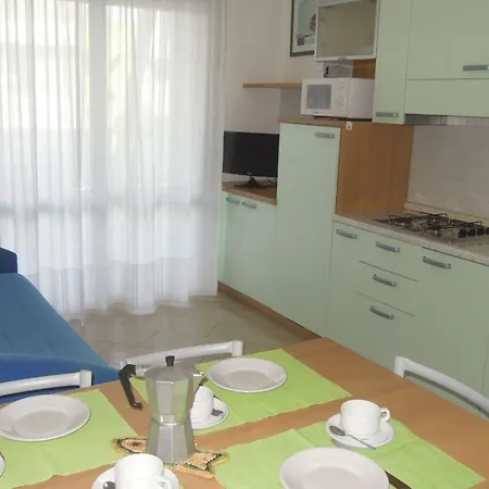 Modern Beachside Flat-beahost * Bibione