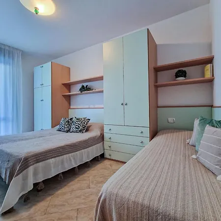 Modern Beachside Flat-beahost * Бібіоне