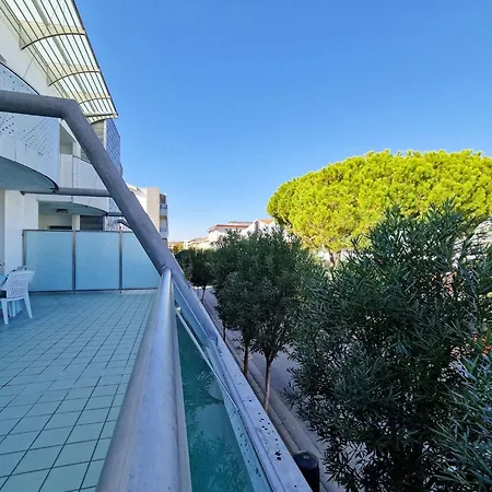 Modern Beachside Flat-beahost Апартаменти *