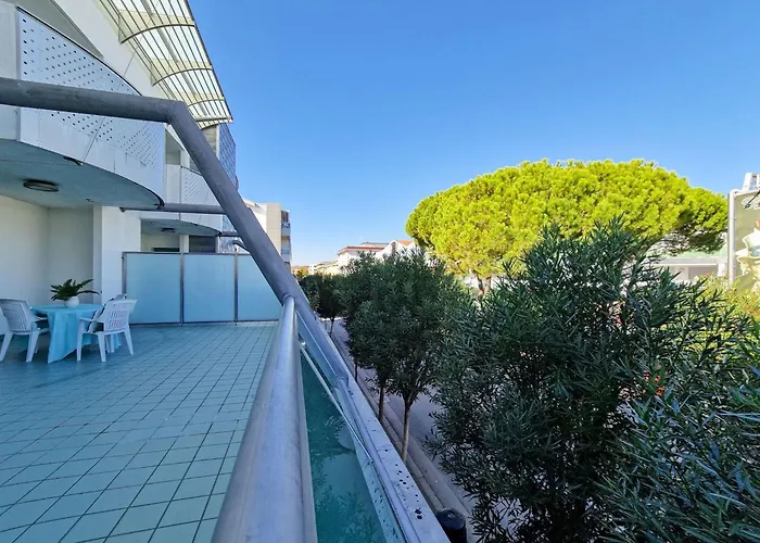 Modern Beachside Flat-beahost Apartment *