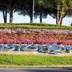 Modern Beachside Flat-beahost דירה ביביונה