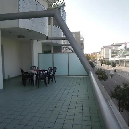 Modern Beachside Flat - Beahost Бібіоне