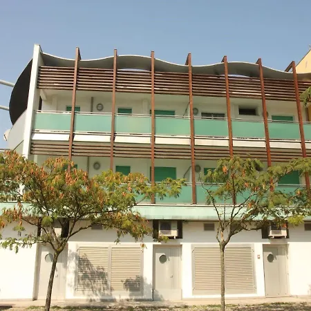 Modern Beachside Flat - Beahost * 비비오네