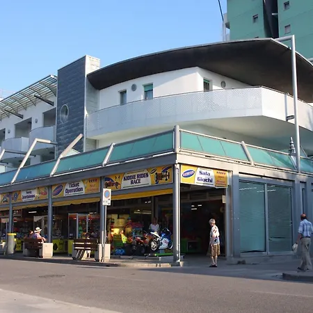 Modern Beachside Flat-beahost 아파트