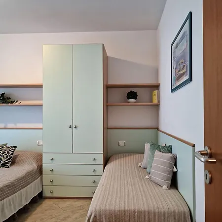 Modern Beachside Flat-beahost * 비비오네