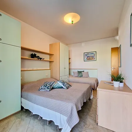 Modern Beachside Flat - Beahost * Bibione