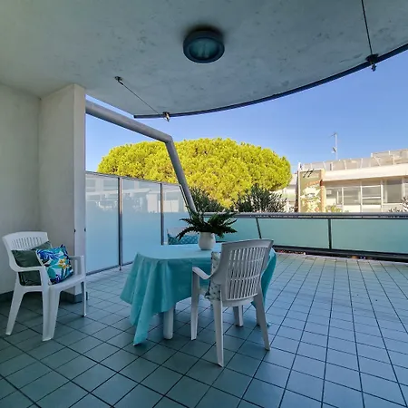 Modern Beachside Flat - Beahost Lejlighed *