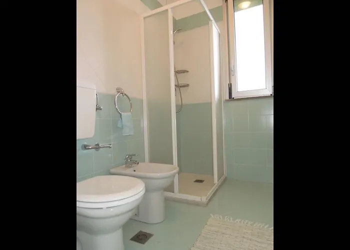 Modern Beachside Flat-beahost *